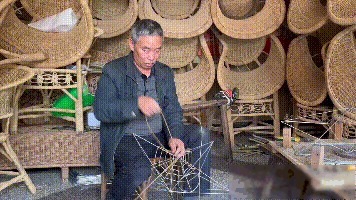 融易盈 遵义板桥藤编手艺人“编”出850万元年产值